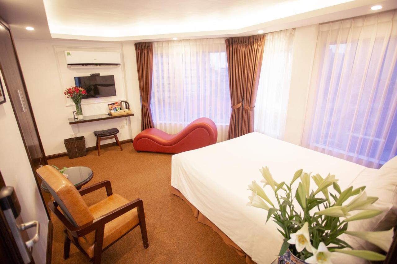 Dinh Hotel 3*