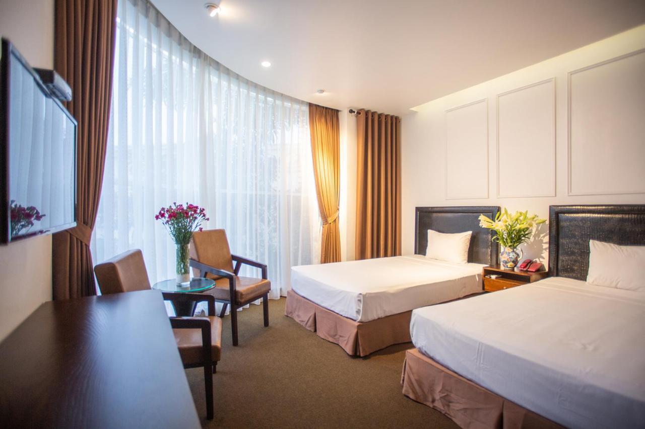 Dinh Hotel