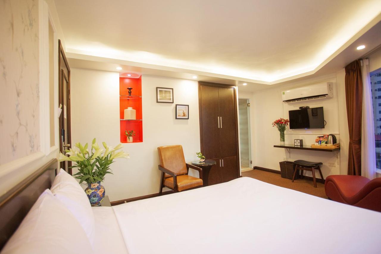 Dinh Hotel